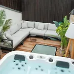 Rousseau - Jacuzzi & Cinema Dans * Bordeaux