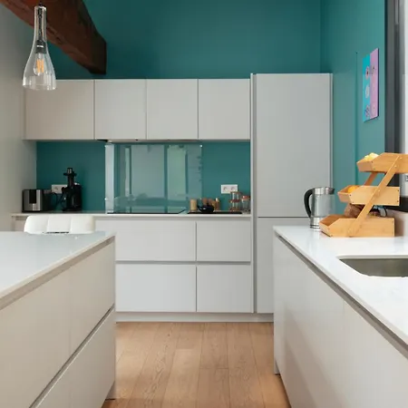 Rousseau - Jacuzzi & Cinema Dans דירה *