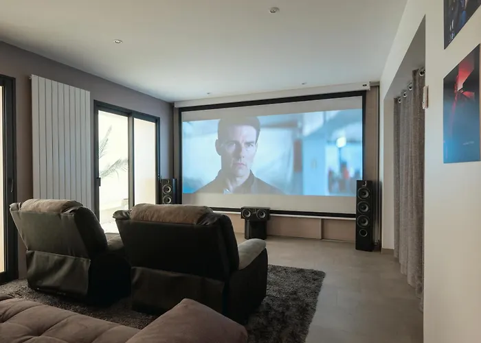 Rousseau - Jacuzzi & Cinema Dans Appartement *