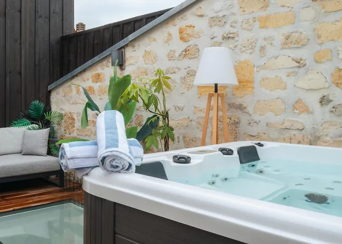 Apartmán Rousseau - Jacuzzi & Cinema Dans *