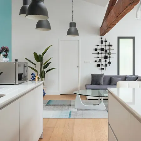 Rousseau - Jacuzzi & Cinema Dans Бордо