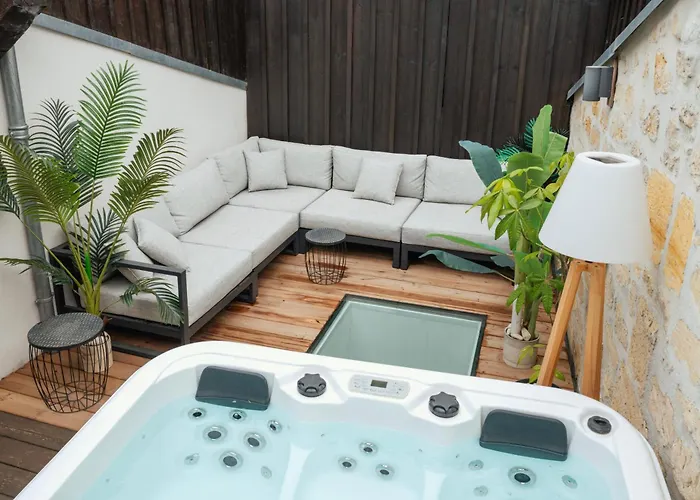 Rousseau - Jacuzzi & Cinema Dans * Bordeaux